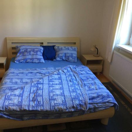 Apartments Huty Екстериор снимка