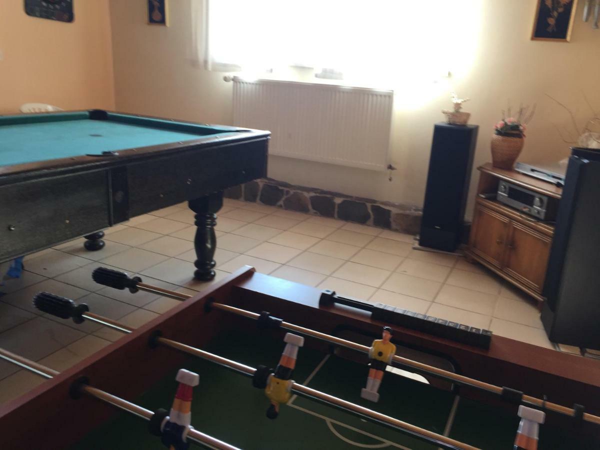 Apartments Huty Екстериор снимка
