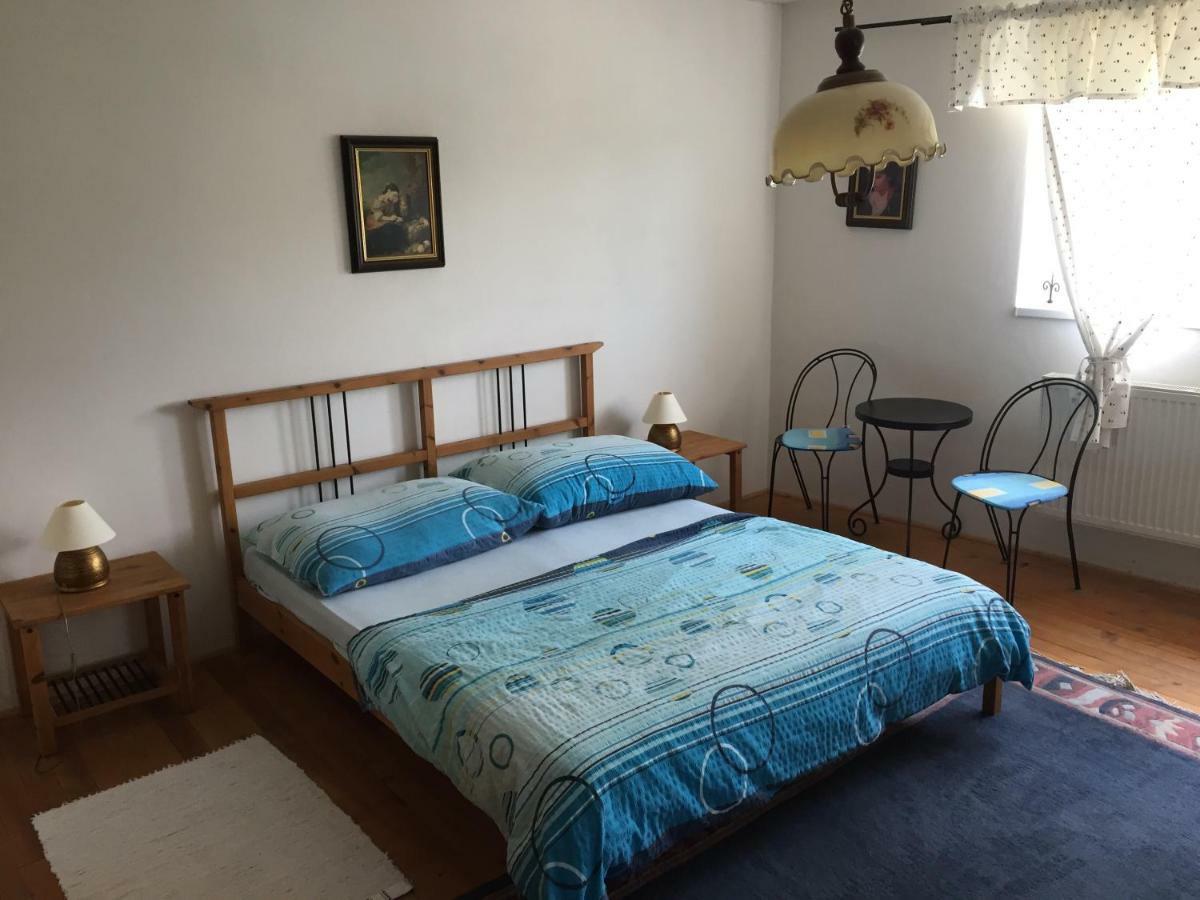 Apartments Huty Екстериор снимка