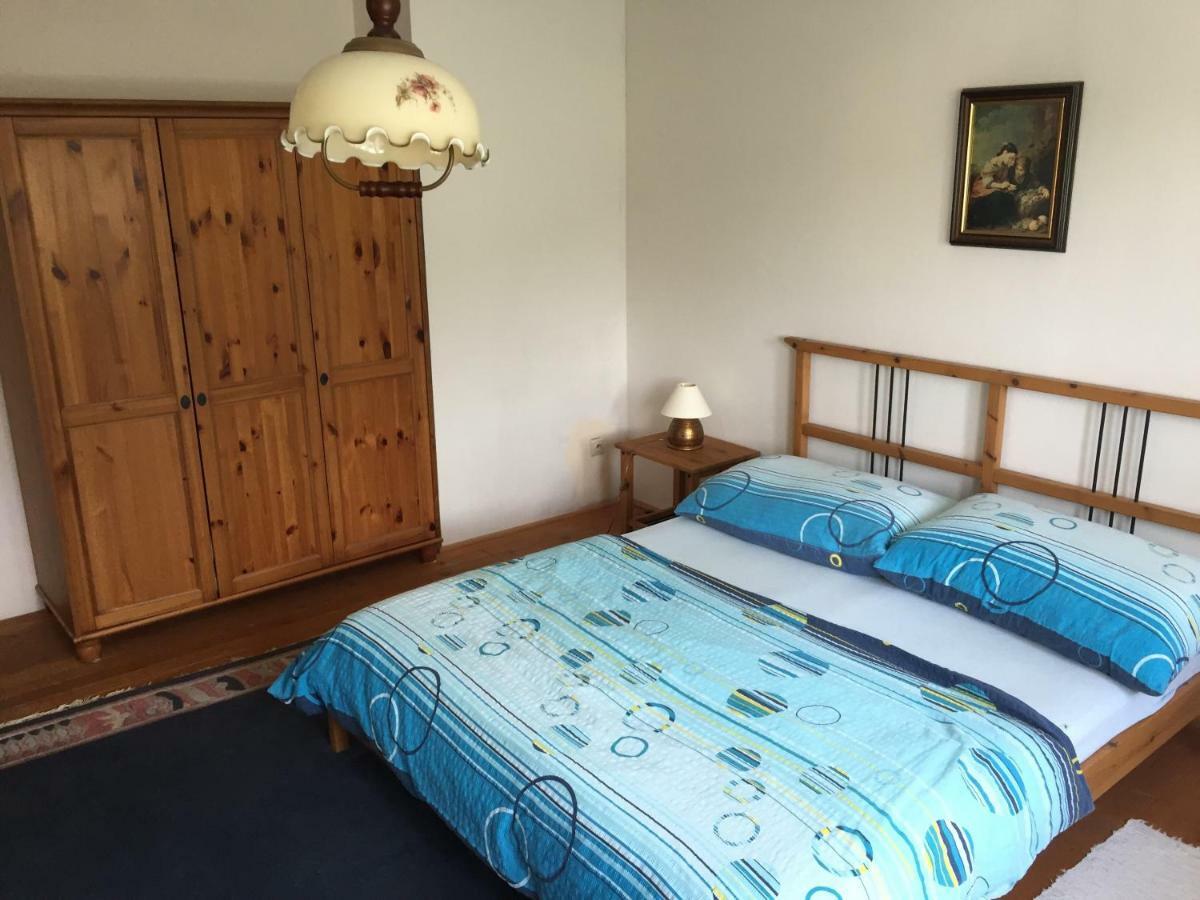 Apartments Huty Екстериор снимка
